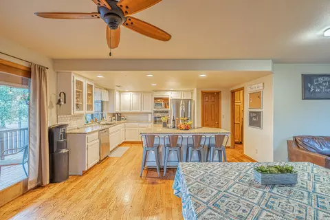 24320 Silver Creek Way, Tehachapi, CA 93561 photo 14