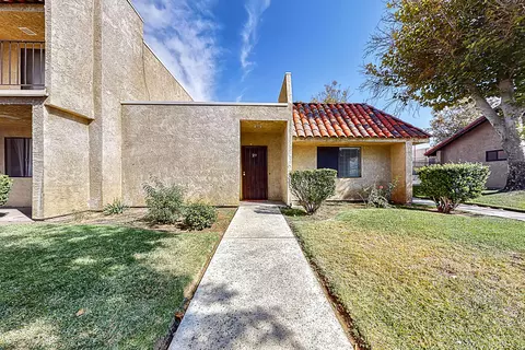44200 Kingtree Ave #29, Lancaster, CA 93534 photo 1