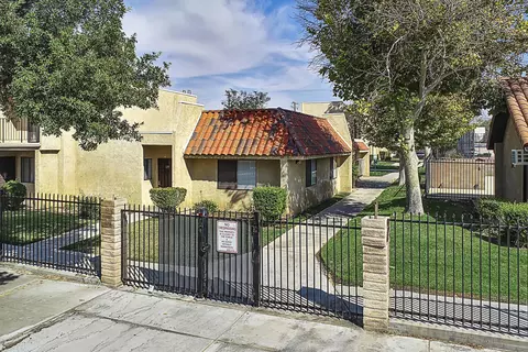 44200 Kingtree Ave #29, Lancaster, CA 93534 photo 4