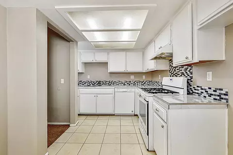 44200 Kingtree Ave #29, Lancaster, CA 93534 photo 10