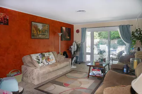 43958 Halcom Ave, Lancaster, CA 93536 photo 4