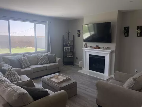 44250 Ryckebosch Ln, Lancaster, CA 93535 photo 8