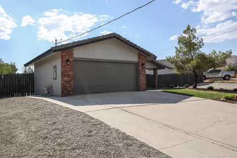 21831 Mid Way, Tehachapi, CA 93561 photo 3