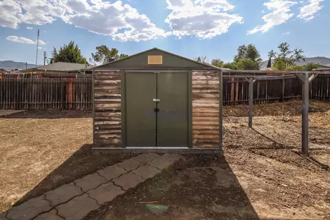 21831 Mid Way, Tehachapi, CA 93561 photo 23
