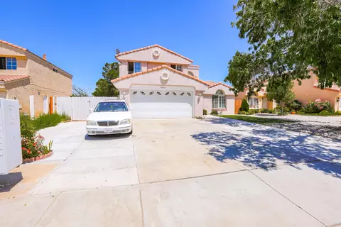 44922 E 11th Street St, Lancaster, CA 93535 photo 2