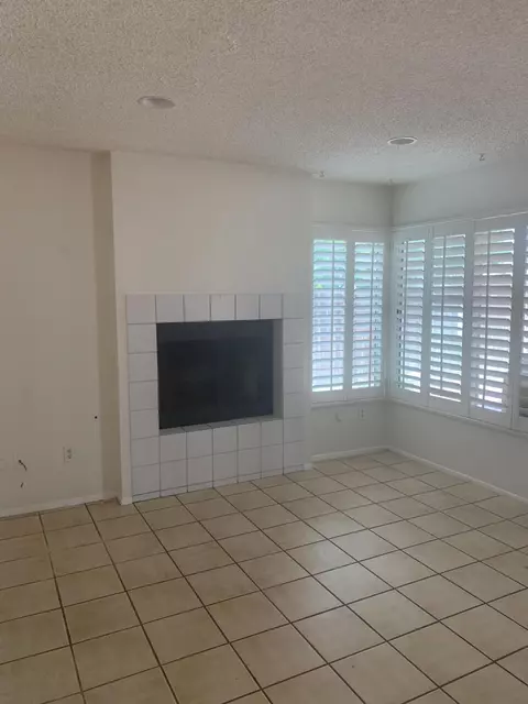 44922 E 11th Street St, Lancaster, CA 93535 photo 10
