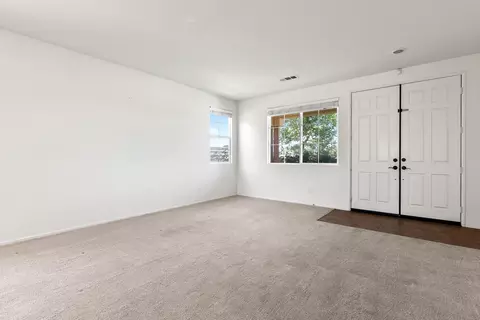 37823 E 42nd St, Palmdale, CA 93552 photo 5