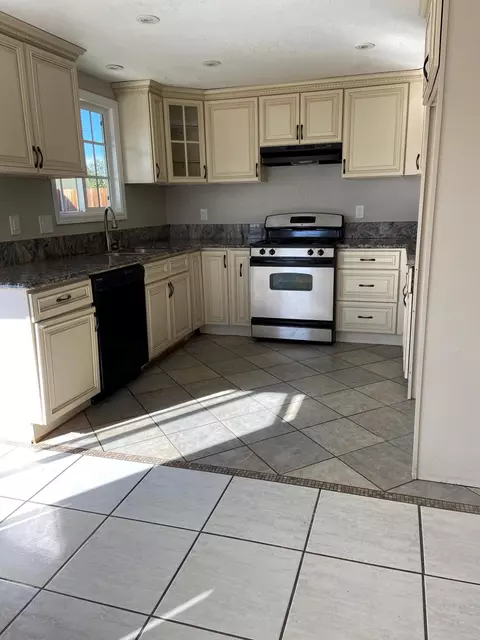 4601 Table Mountain Rd, Palmdale, CA 93552 photo 2
