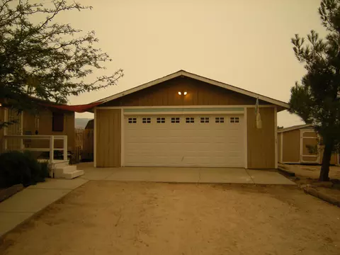 25363 Kargat St, Lancaster, CA 93536 photo 3