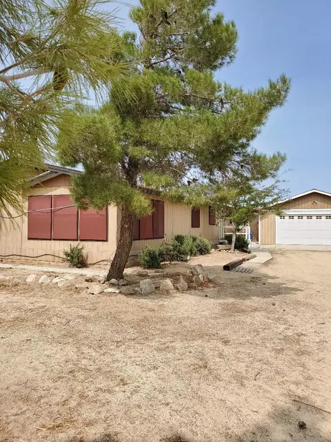 25363 Kargat St, Lancaster, CA 93536 photo 1