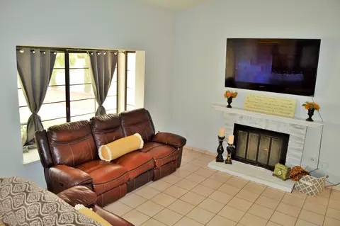 2404 Swallow Ln, Palmdale, CA 93550 photo 10