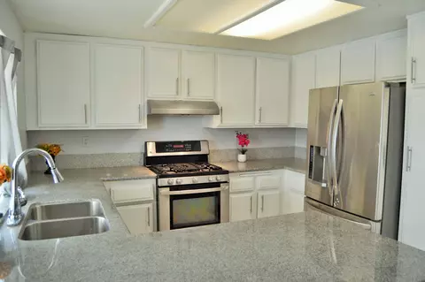 2404 Swallow Ln, Palmdale, CA 93550 photo 5