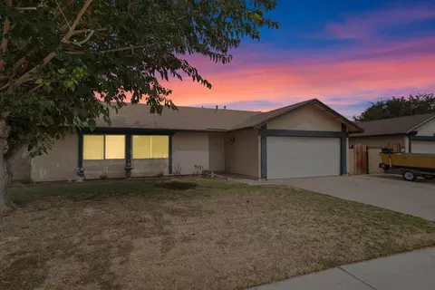 1143 E Lingard St, Lancaster, CA 93535 photo 1