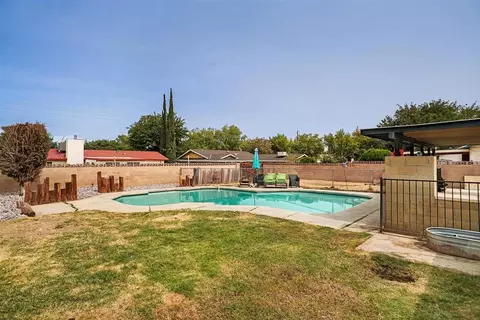 1143 E Lingard St, Lancaster, CA 93535 photo 14