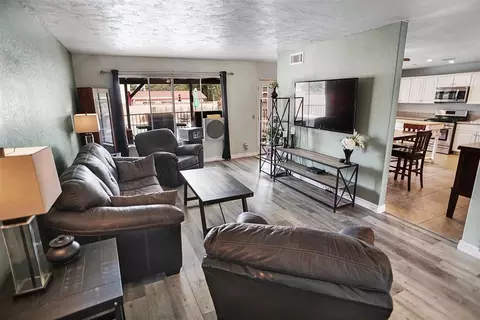 1143 E Lingard St, Lancaster, CA 93535 photo 5