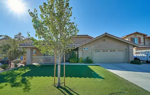 2102 E Jenner St, Lancaster, CA 93535 photo 2