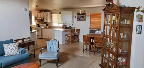 8056 U - 10 E, Littlerock, CA 93543 photo 2