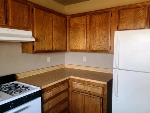14318 Dover Dr, Mojave, CA 93501 photo 6