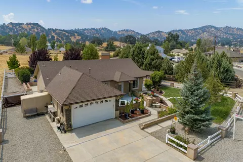 28141 Braeburn Dr, Tehachapi, CA 93561 photo 3