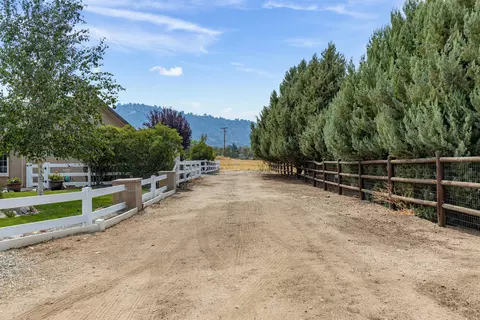 28141 Braeburn Dr, Tehachapi, CA 93561 photo 49
