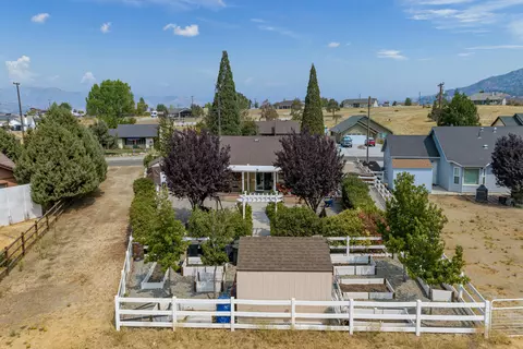28141 Braeburn Dr, Tehachapi, CA 93561 photo 55
