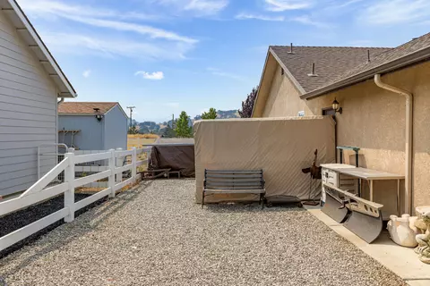 28141 Braeburn Dr, Tehachapi, CA 93561 photo 48