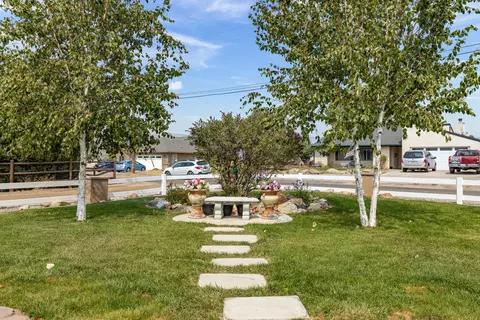 28141 Braeburn Dr, Tehachapi, CA 93561 photo 11