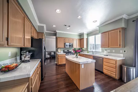 43315 Hampton St, Lancaster, CA 93536 photo 7