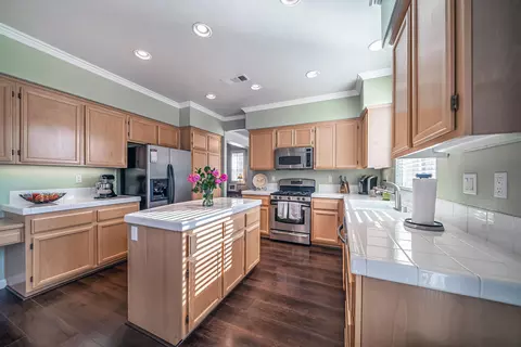 43315 Hampton St, Lancaster, CA 93536 photo 8