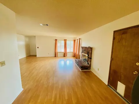 39495 161st St E, Palmdale, CA 93591 photo 4