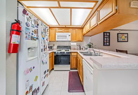 43334 32nd St UNIT 33, Lancaster, CA 93536 photo 10