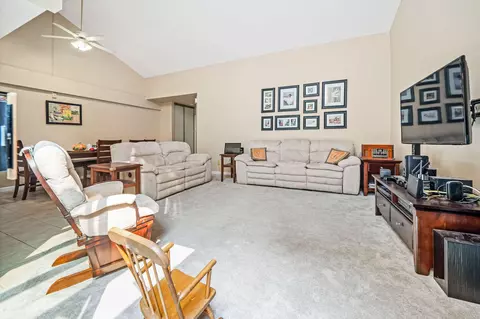 43334 32nd St UNIT 33, Lancaster, CA 93536 photo 3