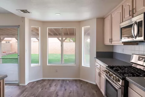 36812 35th St E, Palmdale, CA 93550 photo 9