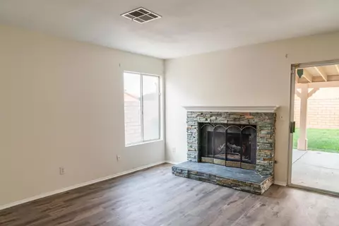 36812 35th St E, Palmdale, CA 93550 photo 8