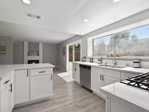 3742 Eclipse Dr, Palmdale, CA 93550 photo 12