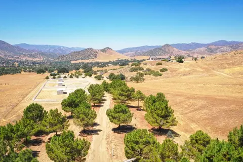 34757 Meadow View Ln, Caliente, CA 93518 photo 56