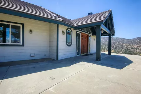 34757 Meadow View Ln, Caliente, CA 93518 photo 3