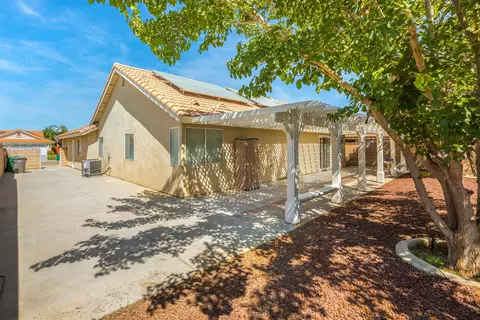 3716 Agave Cir, Lancaster, CA 93536 photo 3