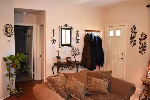 7302 Belaire Ln, Lancaster, CA 93536 photo 3