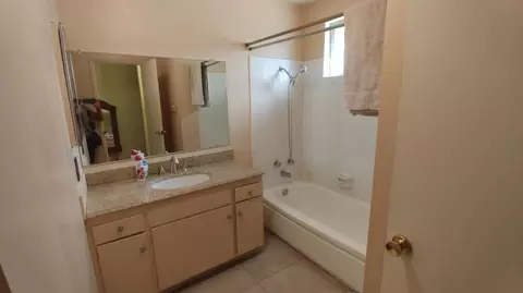44430 Hanstead Ave, Lancaster, CA 93535 photo 4