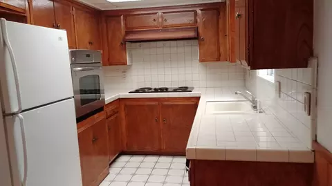 44430 Hanstead Ave, Lancaster, CA 93535 photo 2