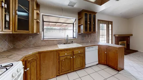 44010 E 4th Street St, Lancaster, CA 93535 photo 10