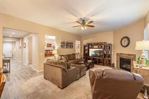 43824 Catsue Pl, Lancaster, CA 93536 photo 16