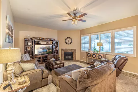 43824 Catsue Pl, Lancaster, CA 93536 photo 15