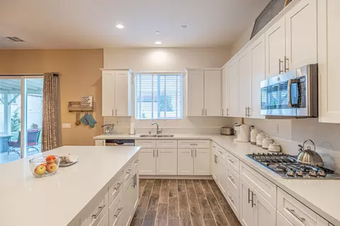 43824 Catsue Pl, Lancaster, CA 93536 photo 8