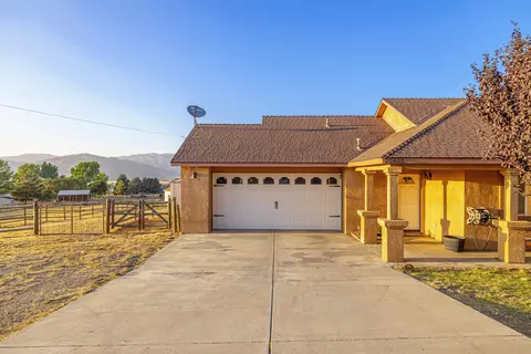 27401 Kelso Ct, Tehachapi, CA 93561 photo 9