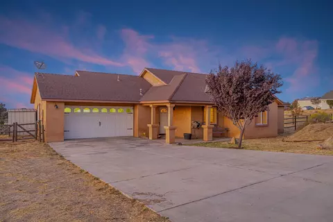 27401 Kelso Ct, Tehachapi, CA 93561 photo 2