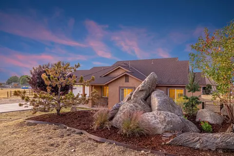 27401 Kelso Ct, Tehachapi, CA 93561 photo 3