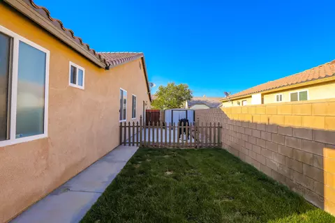 1714 Imperial St, Lancaster, CA 93534 photo 18