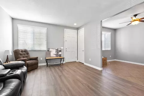 1714 Imperial St, Lancaster, CA 93534 photo 3